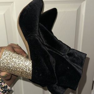 Betsey Johnson size 10 glitter heels
